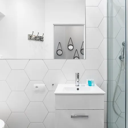 Sanhaus - Molo 2 - Z Ogrodem I Parkingiem 3 Min Od Plaży Apartament Sopot