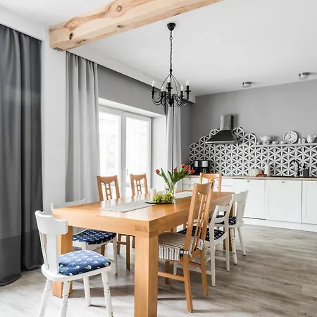 Sanhaus - Molo 2 - Z Ogrodem I Parkingiem 3 Min Od Plazy アパート ソポト