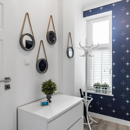 Sanhaus - Molo 2 - Z Ogrodem I Parkingiem 3 Min Od Plazy アパート *